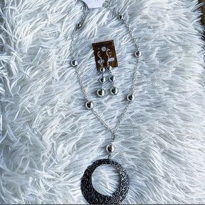 Elegant Silver and Black Pendant Necklace and earrings set